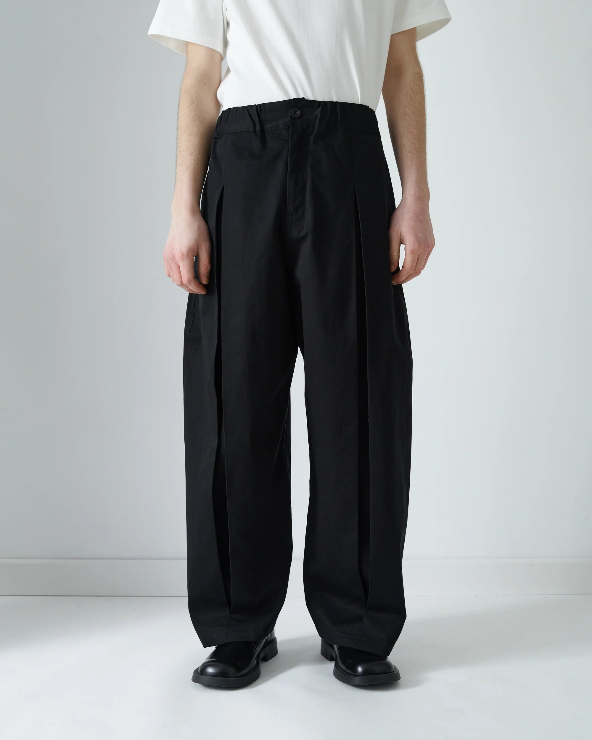 Box Pleat Trouser - Black – SAGE NATION Box Pleat Trouser - Black – SAGE NATION