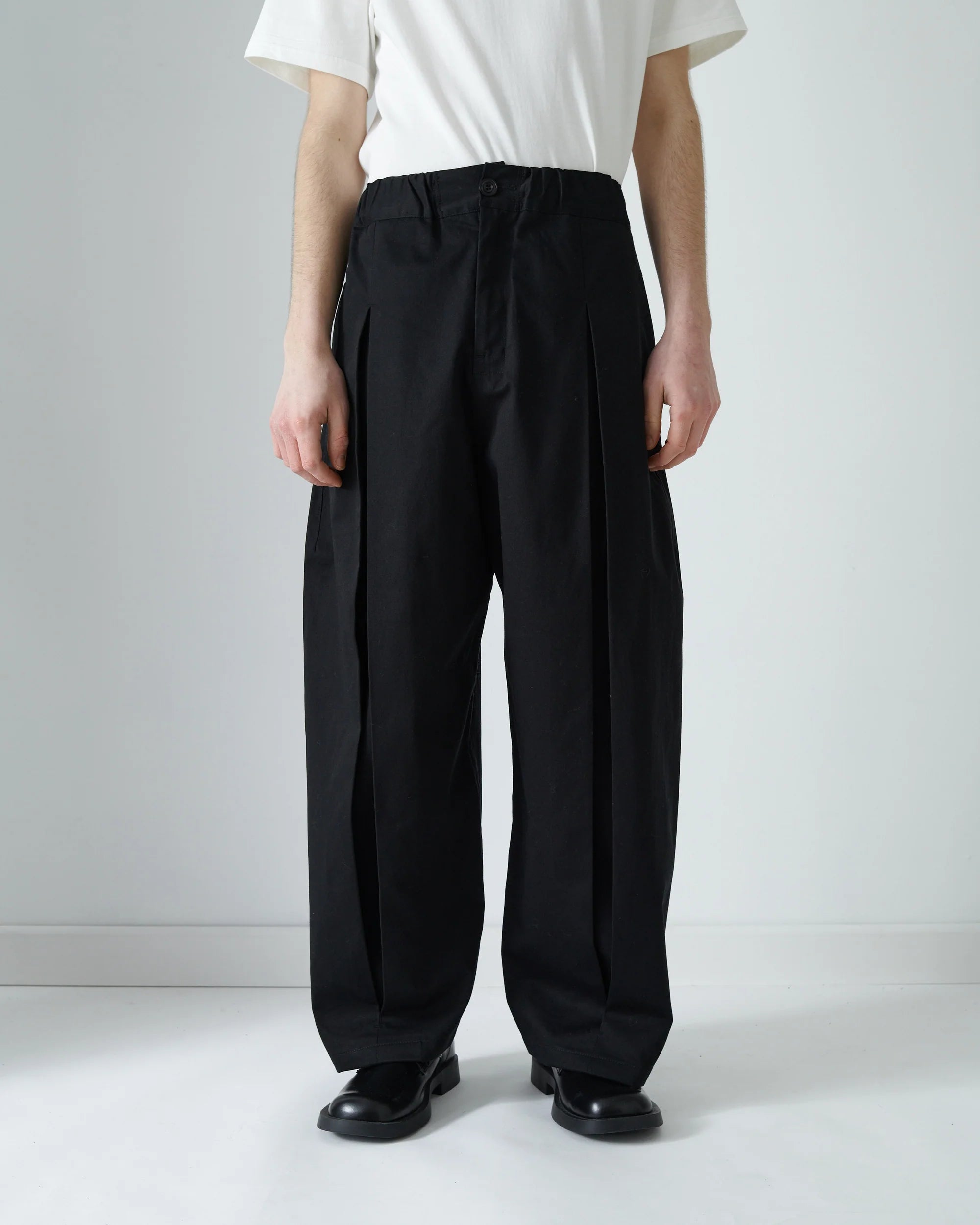 Box Pleat Trouser - Black