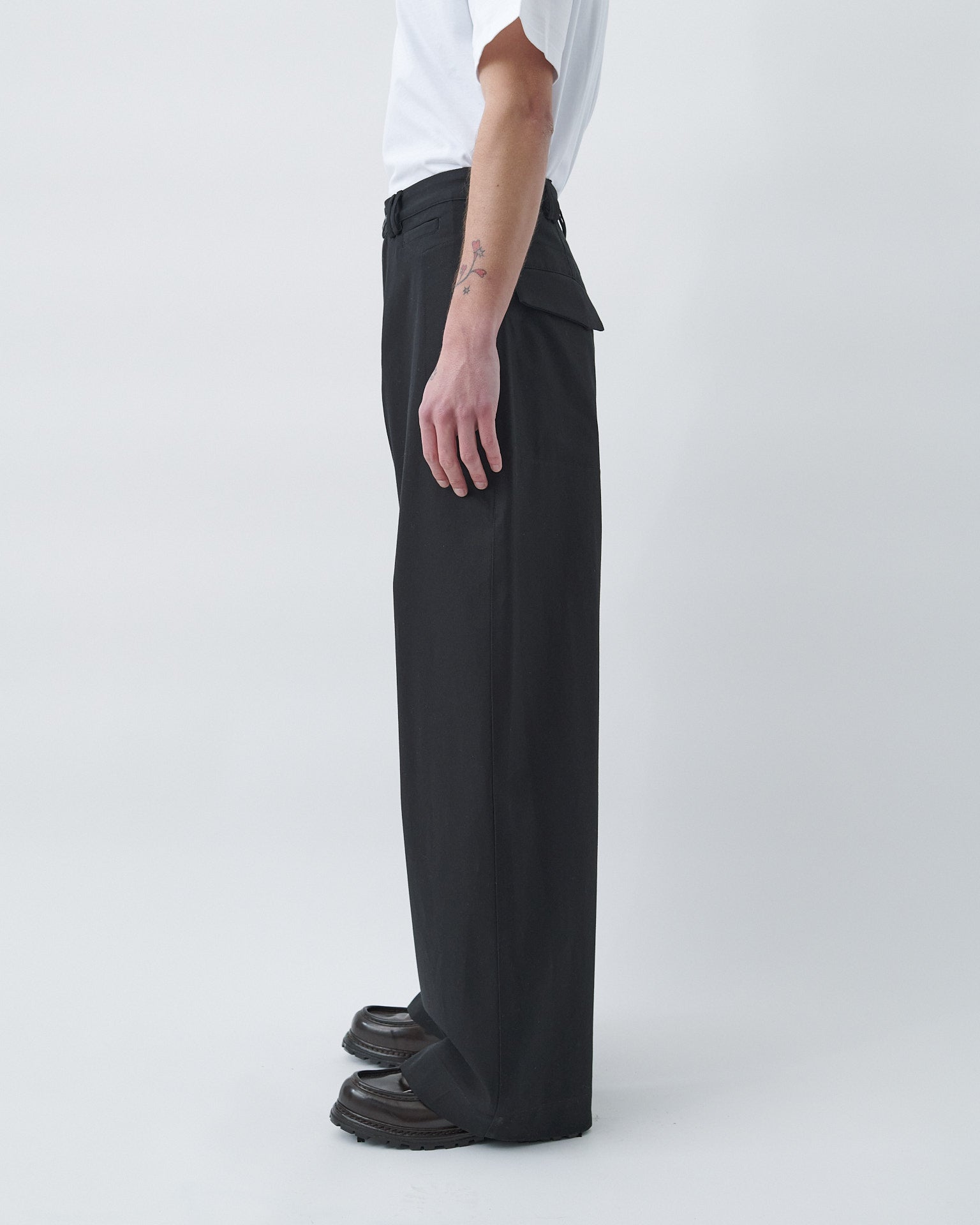 Wide Tailored Trouser - Black
