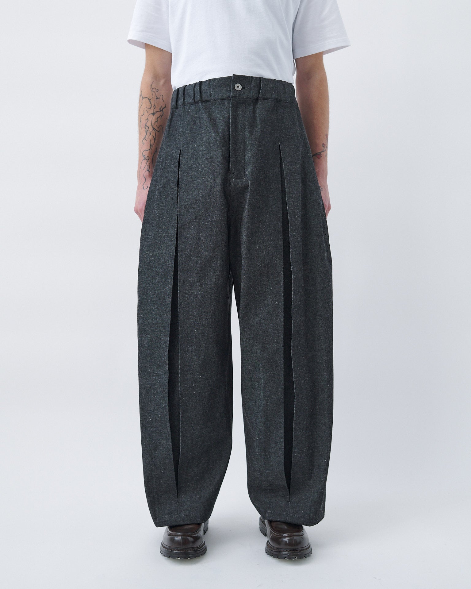 Box Pleat Trouser Denim - Raw Black